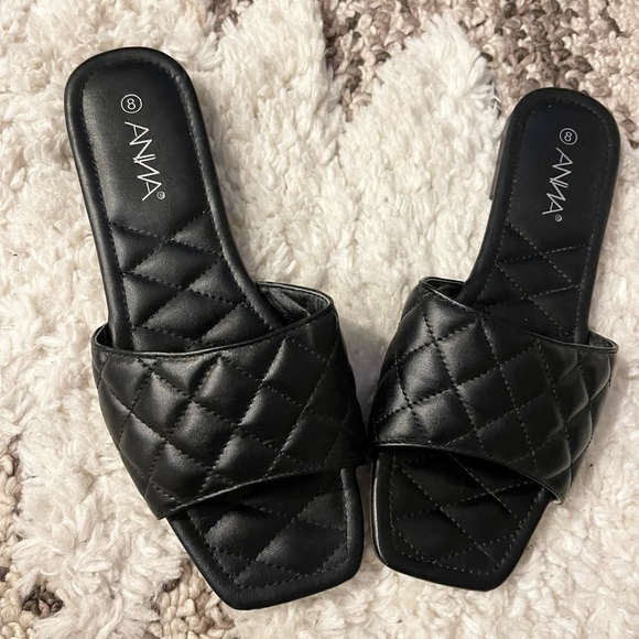 Anna Quilted Sandals - Picture 2 of 3